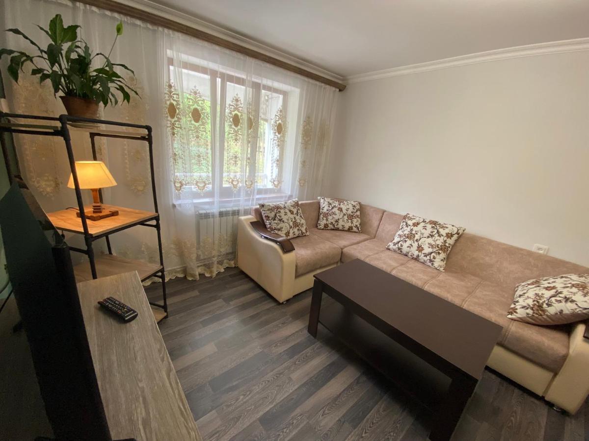 Lovely 2-Bedroom Apartment Near Ayb School Dilidżan Zewnętrze zdjęcie